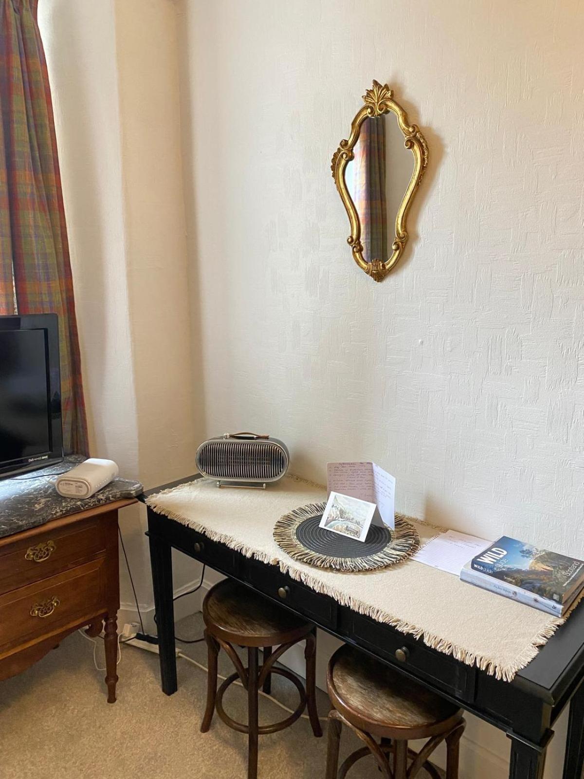 1 Bed Flat Near Castle Edinburgh